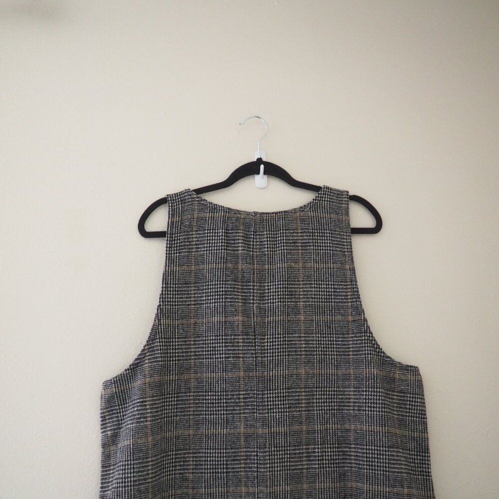! American Eagle Houndstooth Plaid Sleeveless Collegiate Button Front Dress - Picture 6 of 6